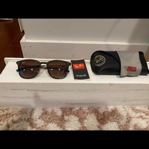 RAY BAN Sunglasses